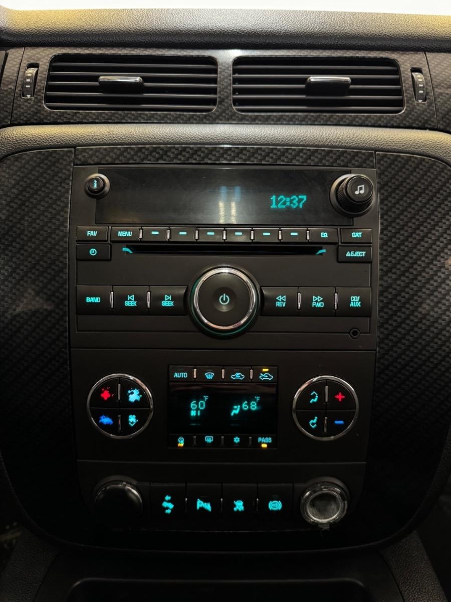 Chevrolet Silverado 3500HD 4WD Crew Cab 153.7" SRW LTZ 2011