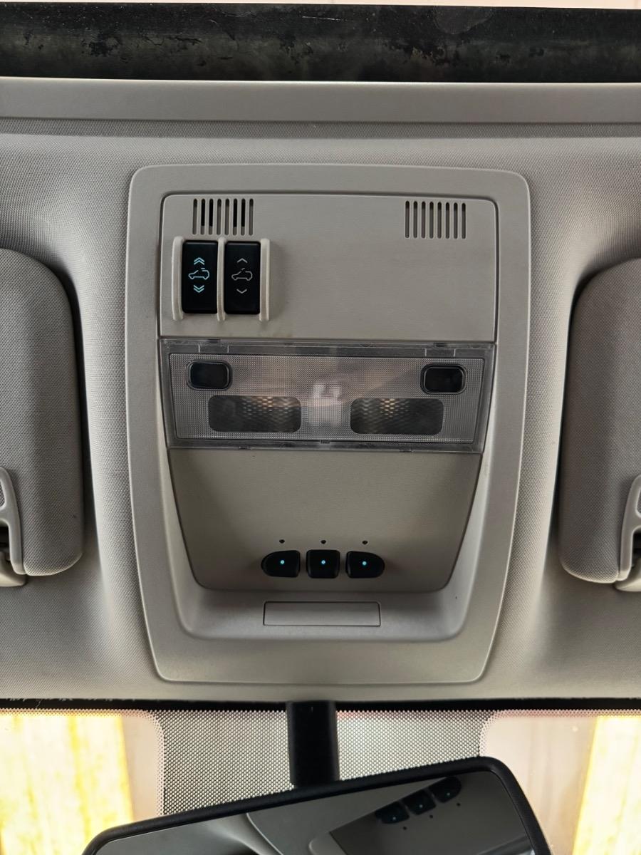 Chevrolet Silverado 3500HD 4WD Crew Cab 153.7" SRW LTZ 2011