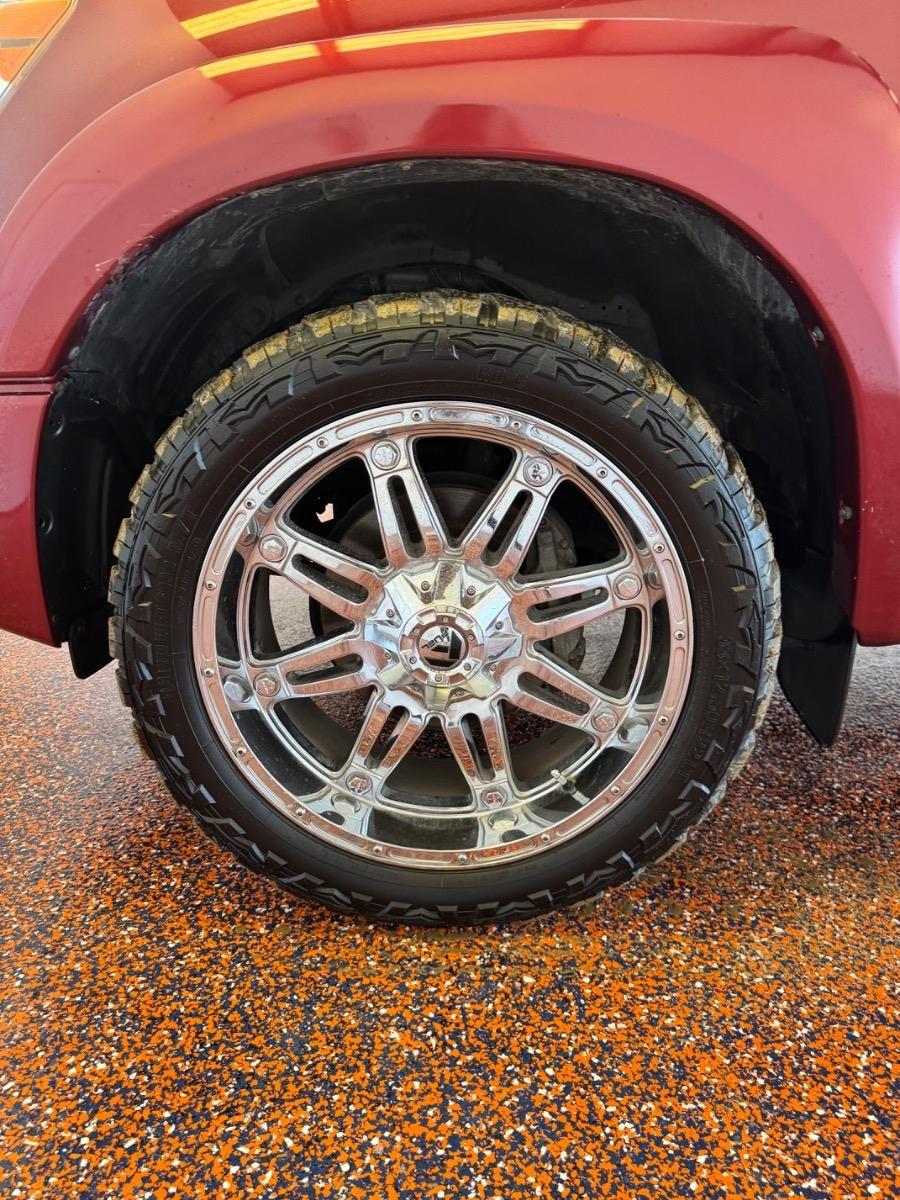 Toyota Tundra 2WD Truck CrewMax 5.7L V8 6-Spd AT LTD (Natl) 2010