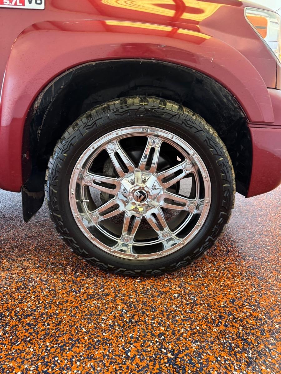 Toyota Tundra 2WD Truck CrewMax 5.7L V8 6-Spd AT LTD (Natl) 2010