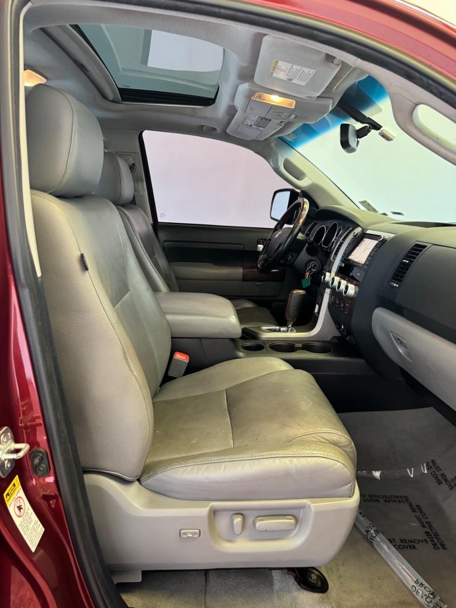 Toyota Tundra 2WD Truck CrewMax 5.7L V8 6-Spd AT LTD (Natl) 2010