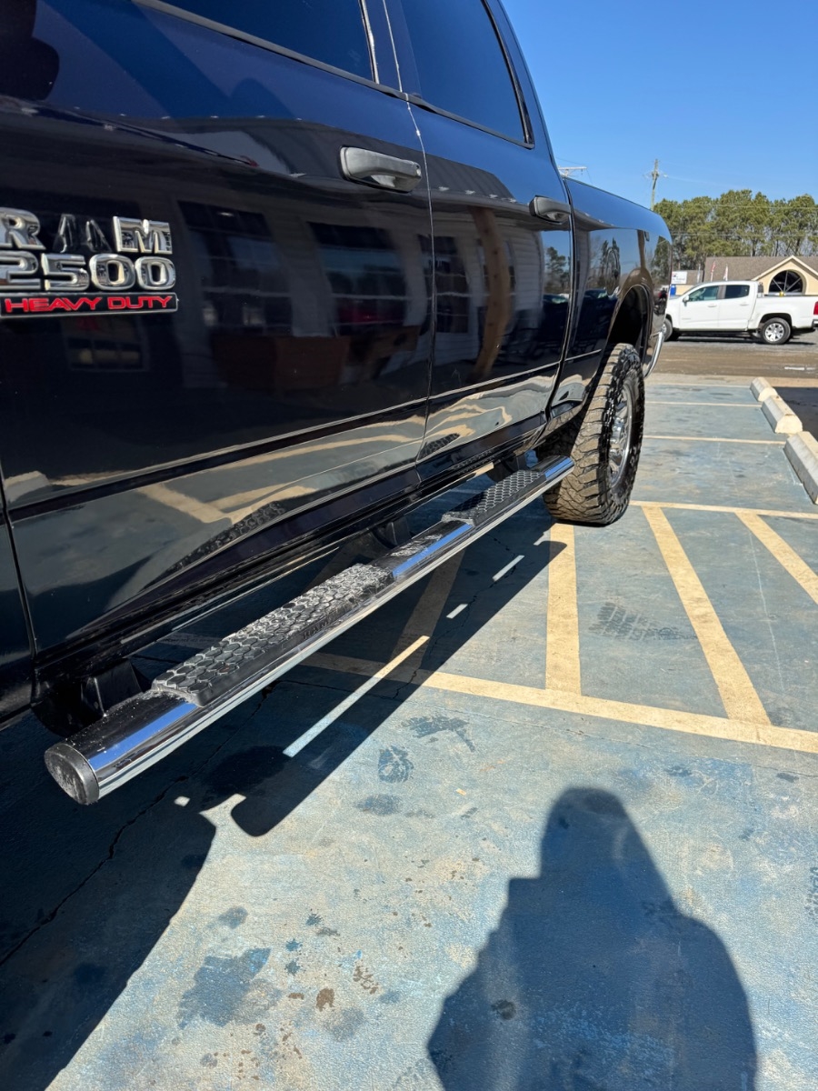 RAM 2500 Tradesman 4x4 Crew Cab 6'4" Box 2017