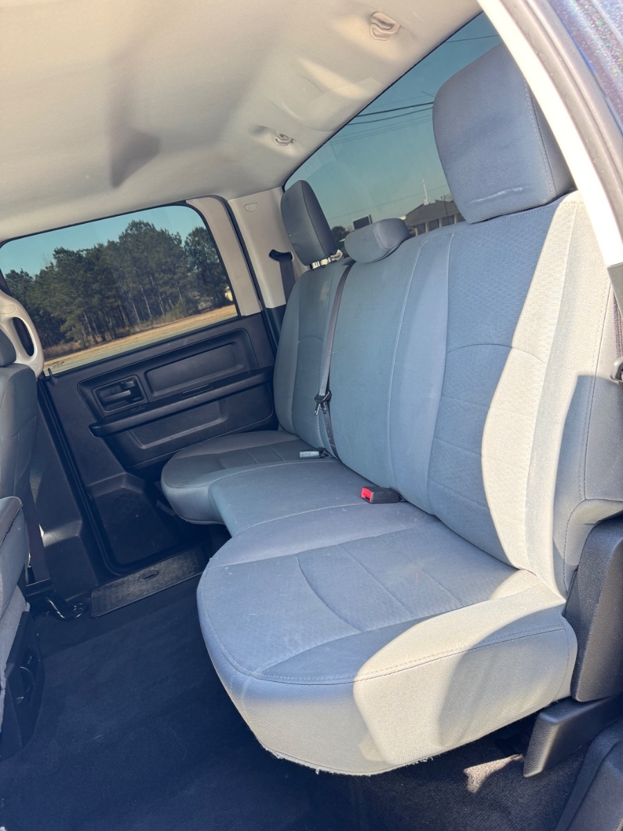 RAM 2500 Tradesman 4x4 Crew Cab 6'4" Box 2017