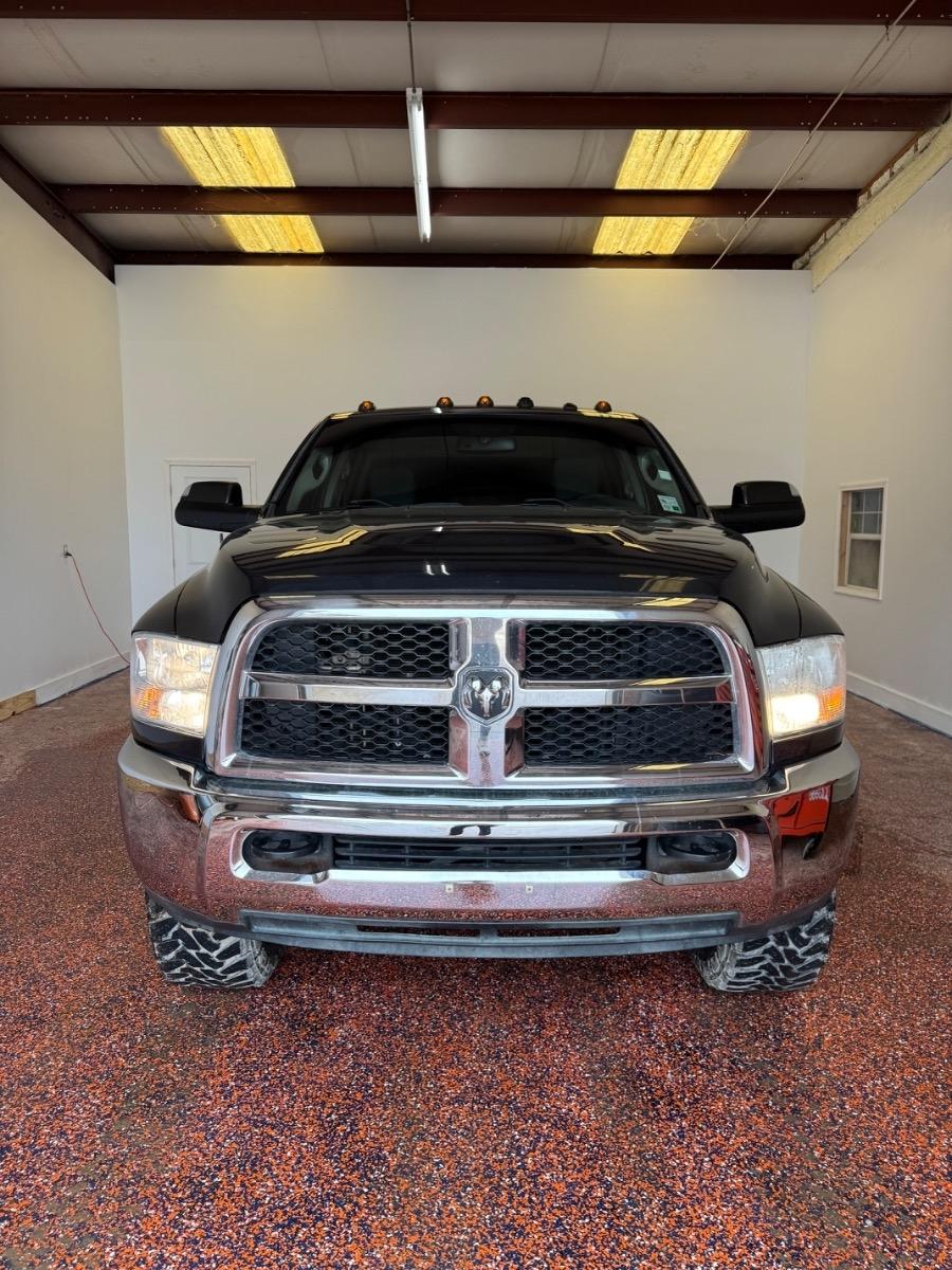 RAM 2500 Tradesman 4x4 Crew Cab 6'4" Box 2017