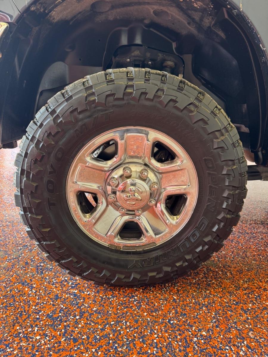 RAM 2500 Tradesman 4x4 Crew Cab 6'4" Box 2017