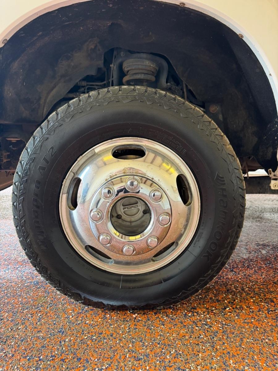 Ford Super Duty F-350 DRW 4WD Crew Cab 172" King Ranch 2011