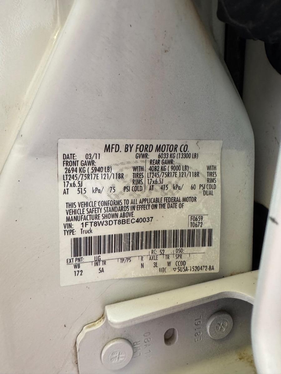 Ford Super Duty F-350 DRW 4WD Crew Cab 172" King Ranch 2011