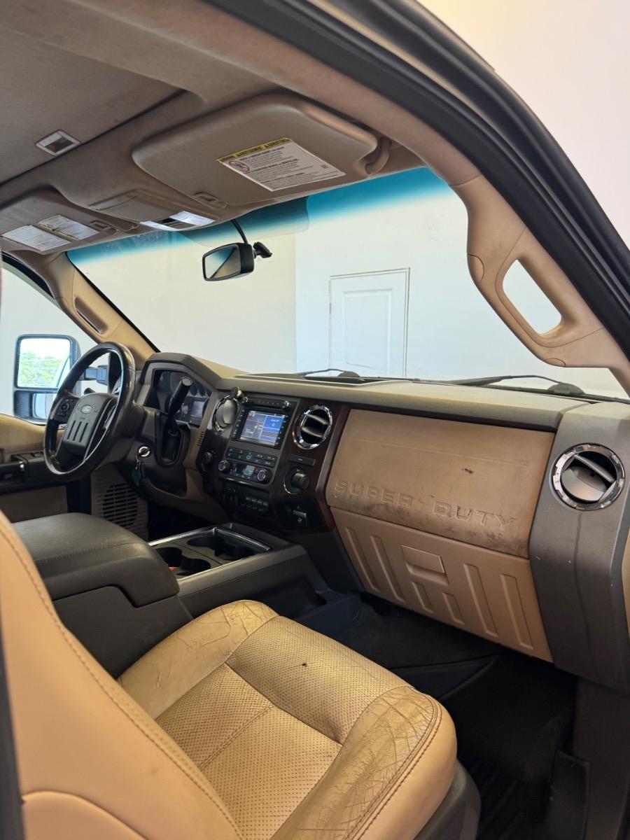 Ford Super Duty F-350 DRW 4WD Crew Cab 172" King Ranch 2011