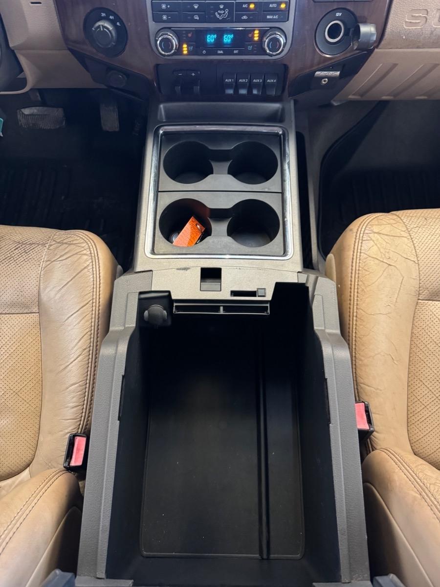 Ford Super Duty F-350 DRW 4WD Crew Cab 172" King Ranch 2011