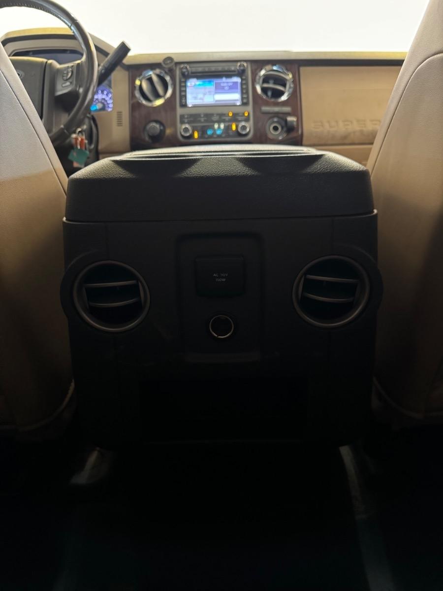 Ford Super Duty F-350 DRW 4WD Crew Cab 172" King Ranch 2011