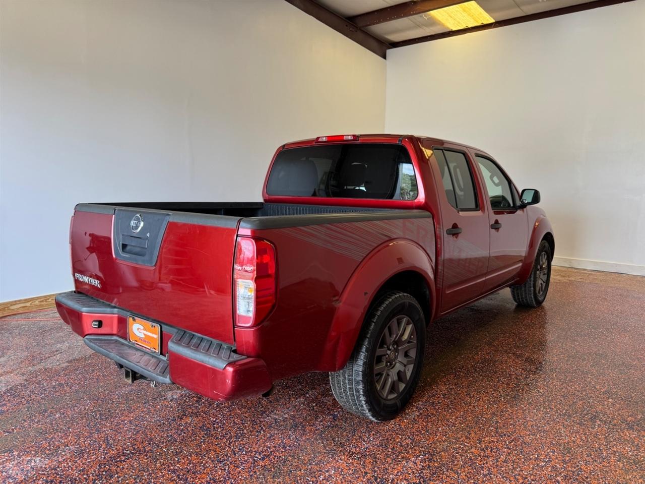 Nissan Frontier 2WD Crew Cab SWB Auto SV 2012