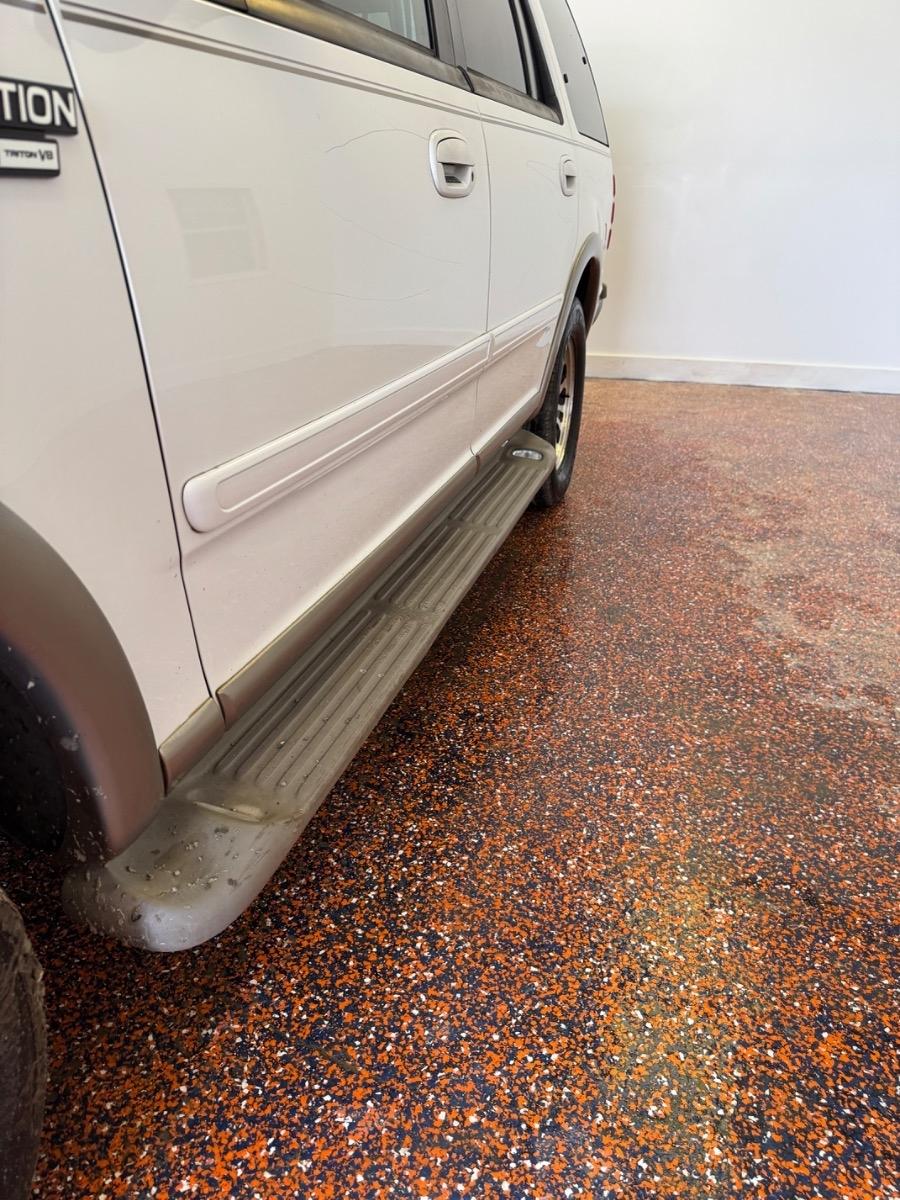 Ford Expedition 119" WB Eddie Bauer 2002