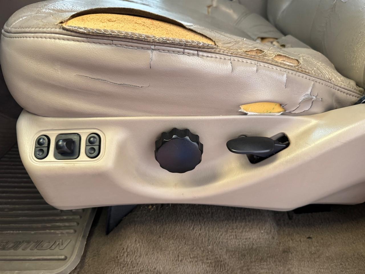 Ford Expedition 119" WB Eddie Bauer 2002