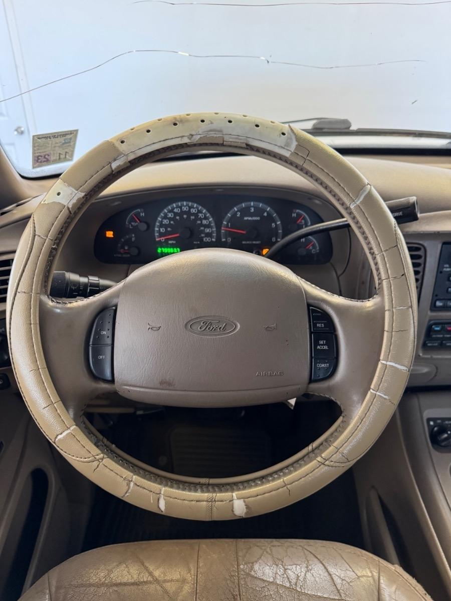 Ford Expedition 119" WB Eddie Bauer 2002