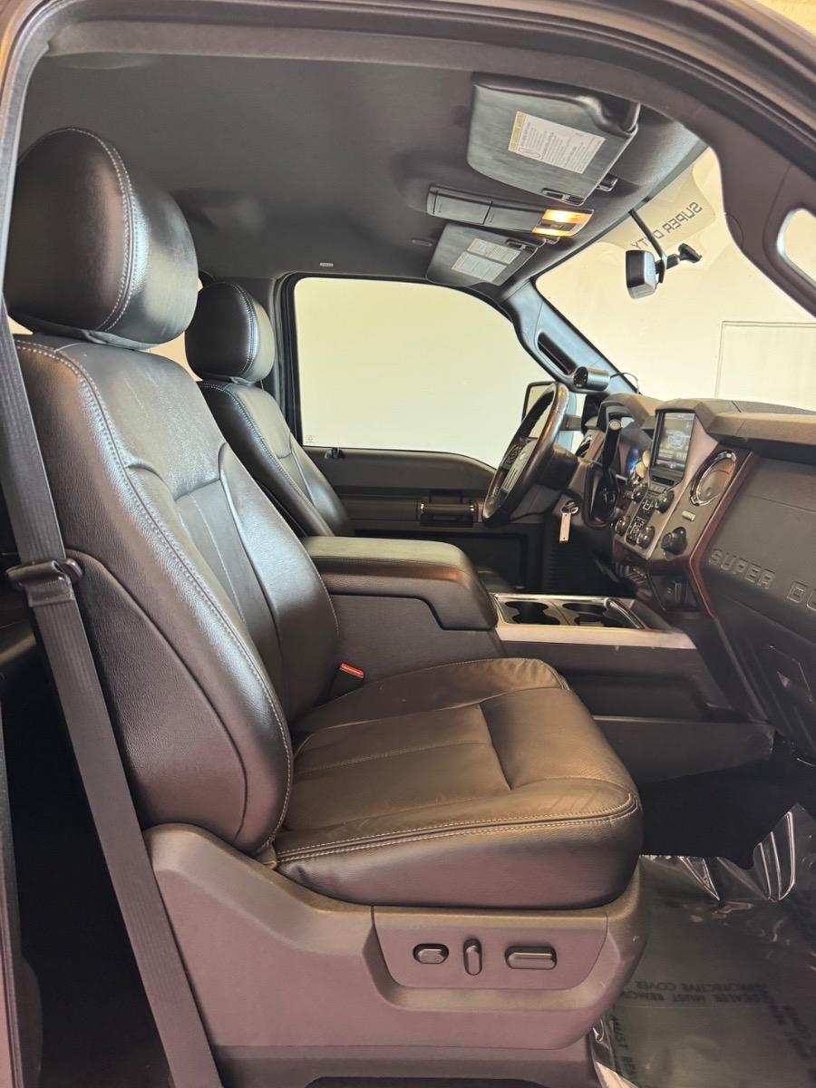 Ford Super Duty F-250 SRW 4WD Crew Cab 172" Platinum 2015