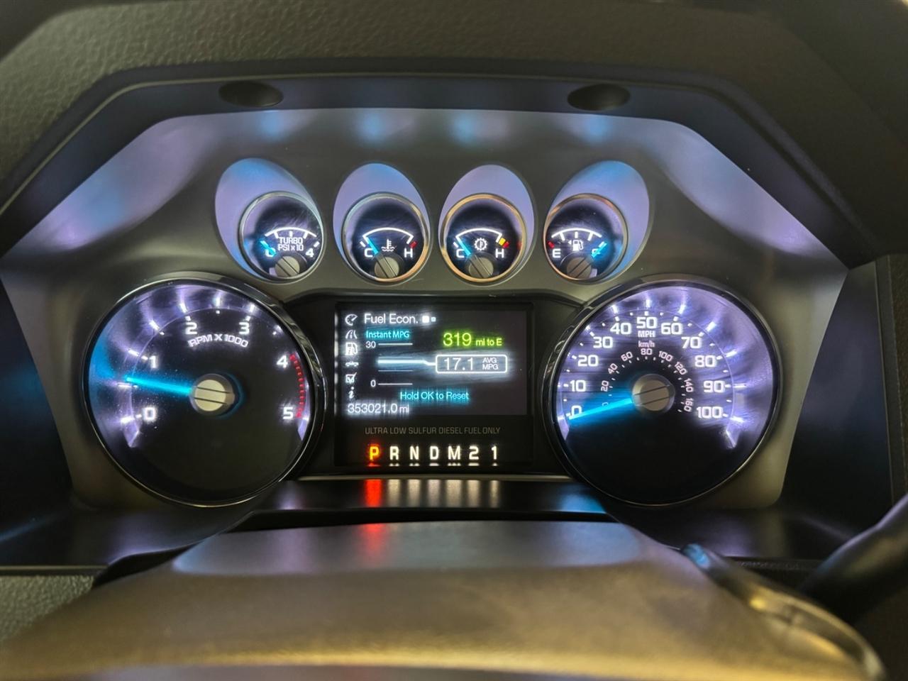 Ford Super Duty F-250 SRW 4WD Crew Cab 172" Platinum 2015