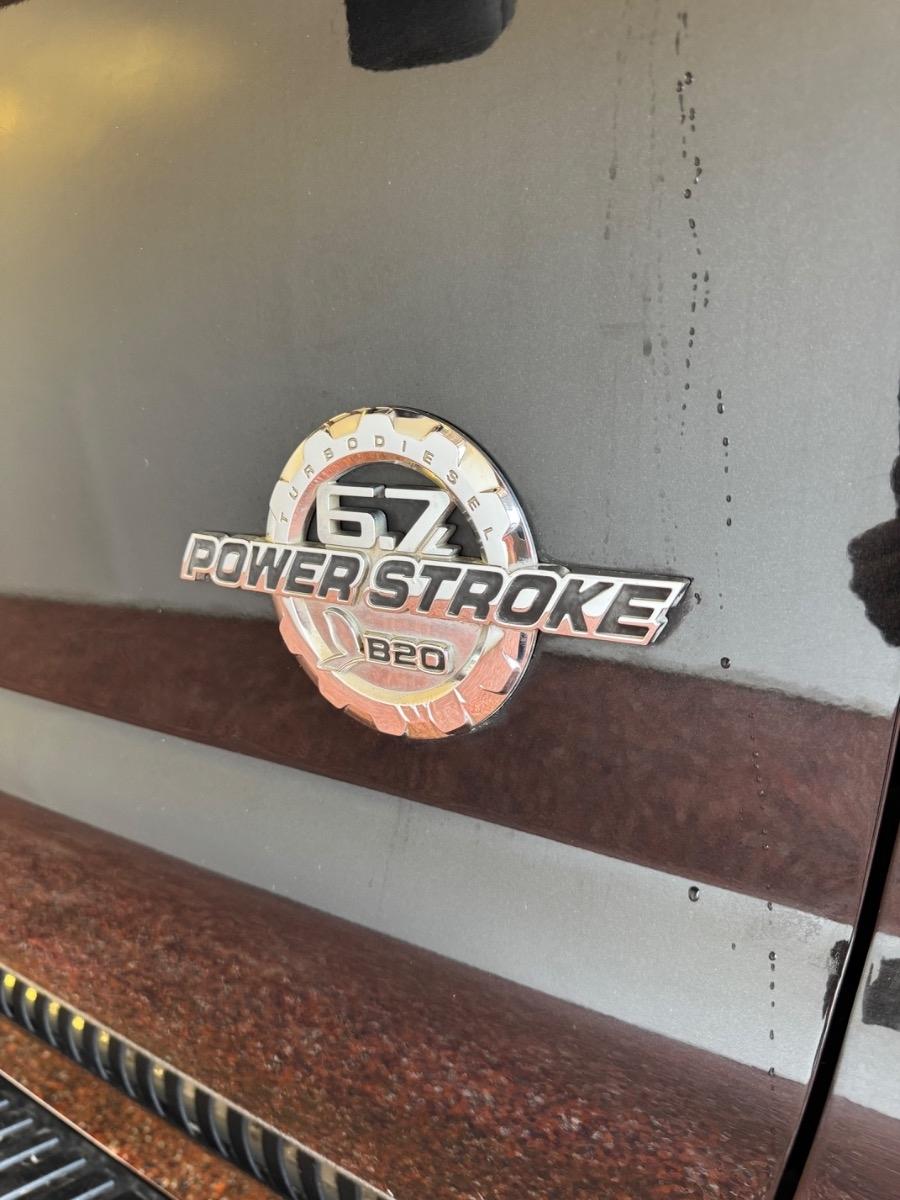 Ford Super Duty F-350 SRW 4WD Crew Cab 156" King Ranch 2015