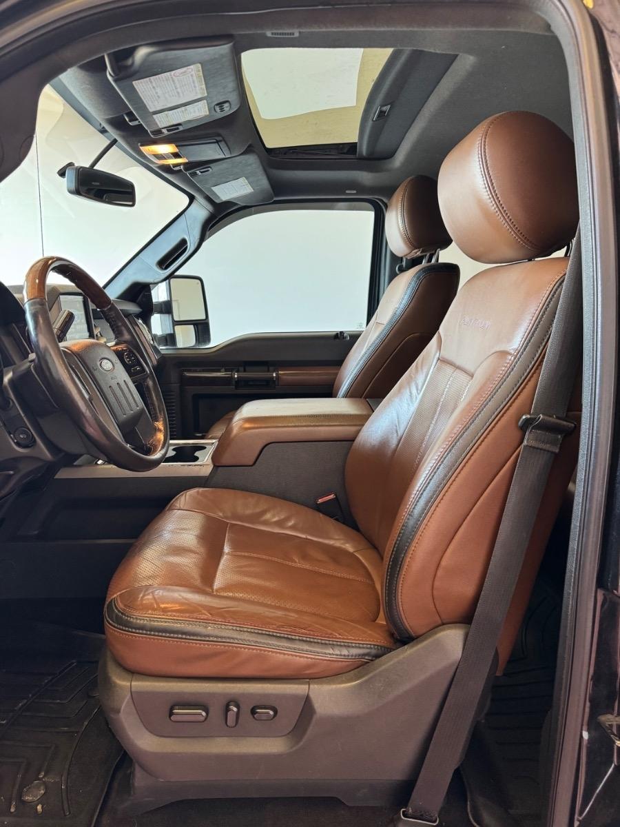 Ford Super Duty F-350 SRW 4WD Crew Cab 156" King Ranch 2015