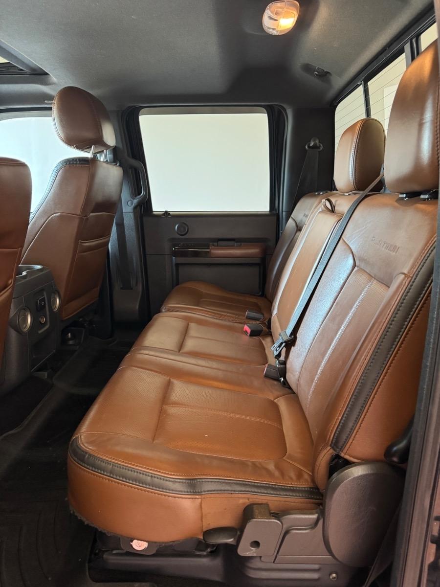 Ford Super Duty F-350 SRW 4WD Crew Cab 156" King Ranch 2015