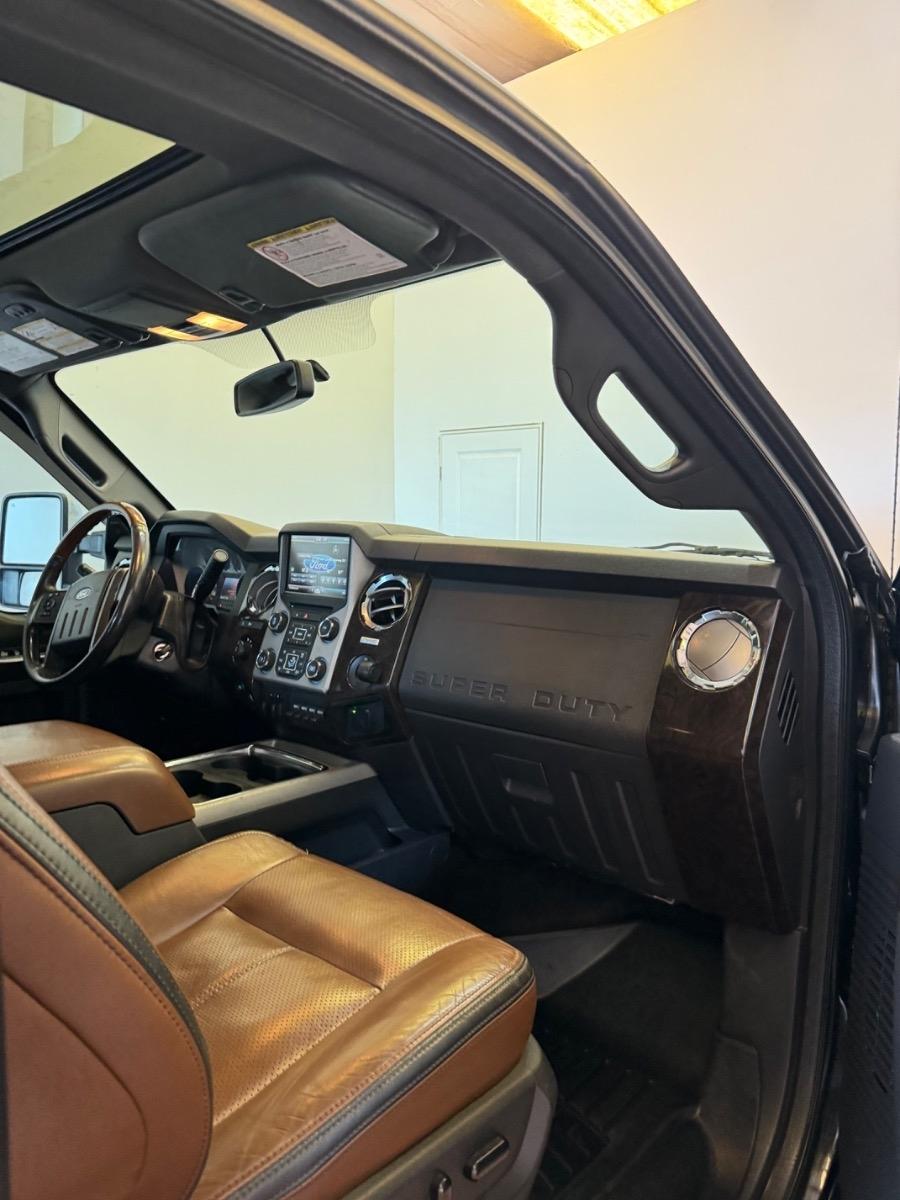 Ford Super Duty F-350 SRW 4WD Crew Cab 156" King Ranch 2015