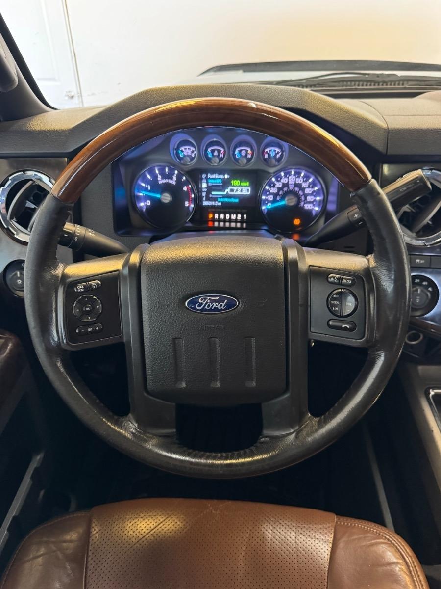 Ford Super Duty F-350 SRW 4WD Crew Cab 156" King Ranch 2015