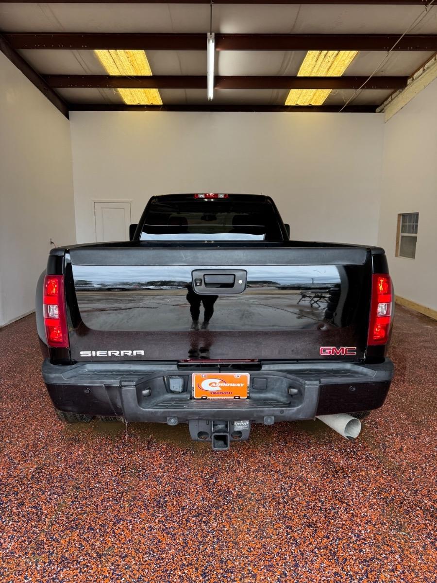 GMC Sierra 3500HD 4WD Crew Cab 167.7" Denali 2013