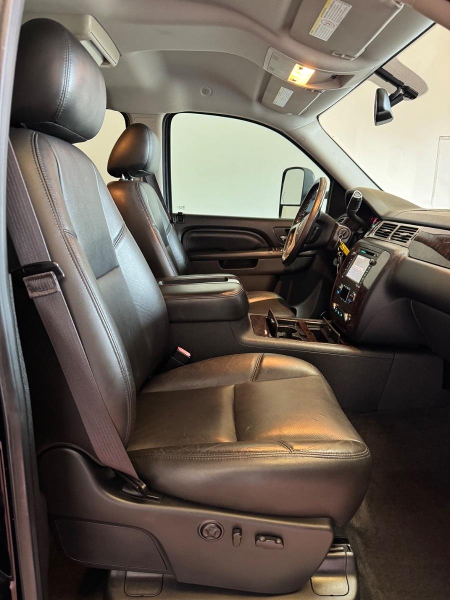 GMC Sierra 3500HD 4WD Crew Cab 167.7" Denali 2013