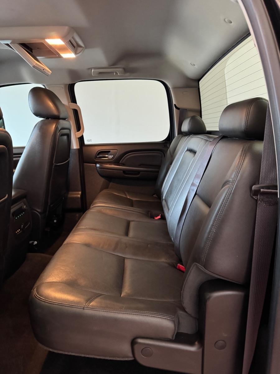 GMC Sierra 3500HD 4WD Crew Cab 167.7" Denali 2013