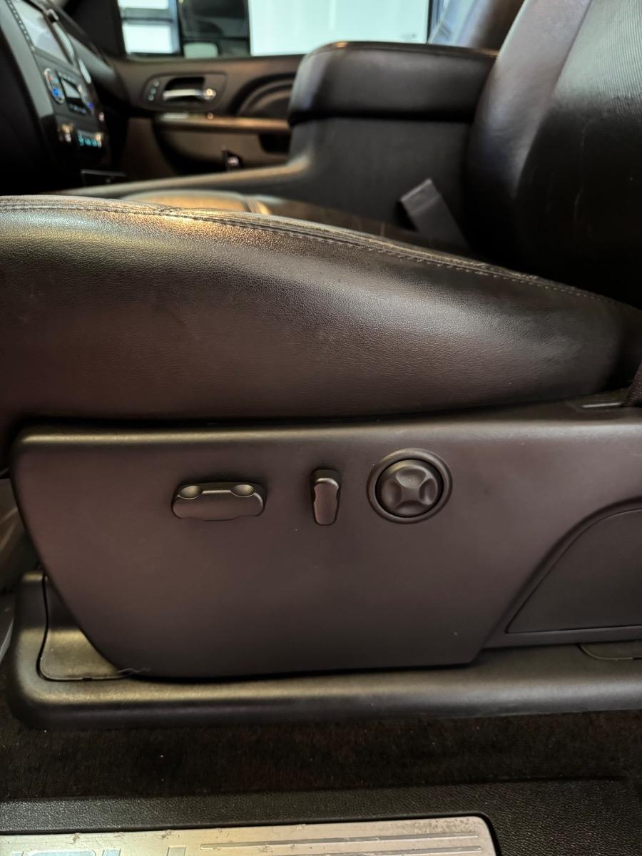 GMC Sierra 3500HD 4WD Crew Cab 167.7" Denali 2013