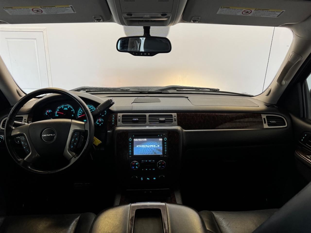 GMC Sierra 3500HD 4WD Crew Cab 167.7" Denali 2013