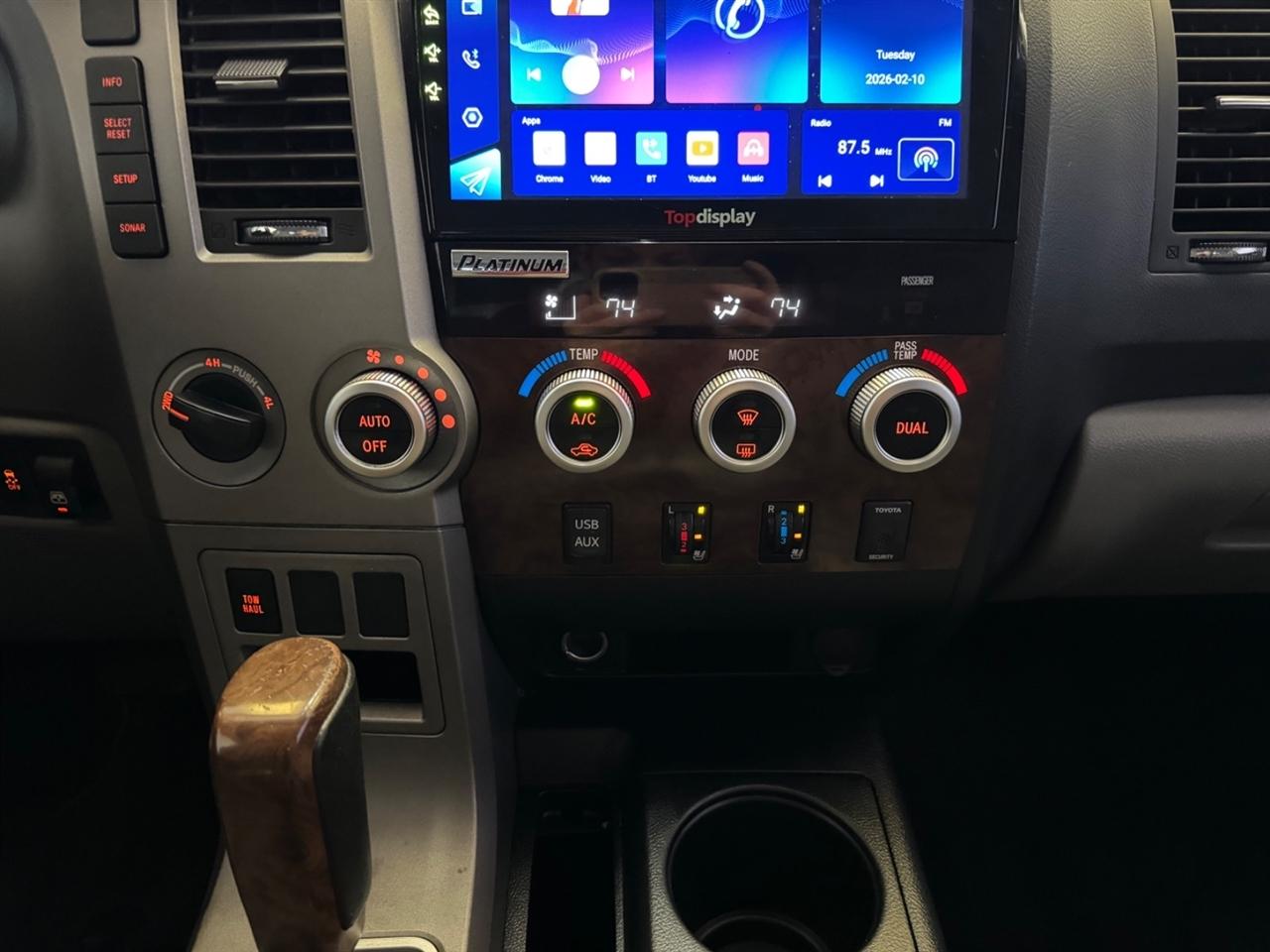 Toyota Tundra 4WD Truck CrewMax 5.7L FFV V8 6-Spd AT LTD (Natl) 2012