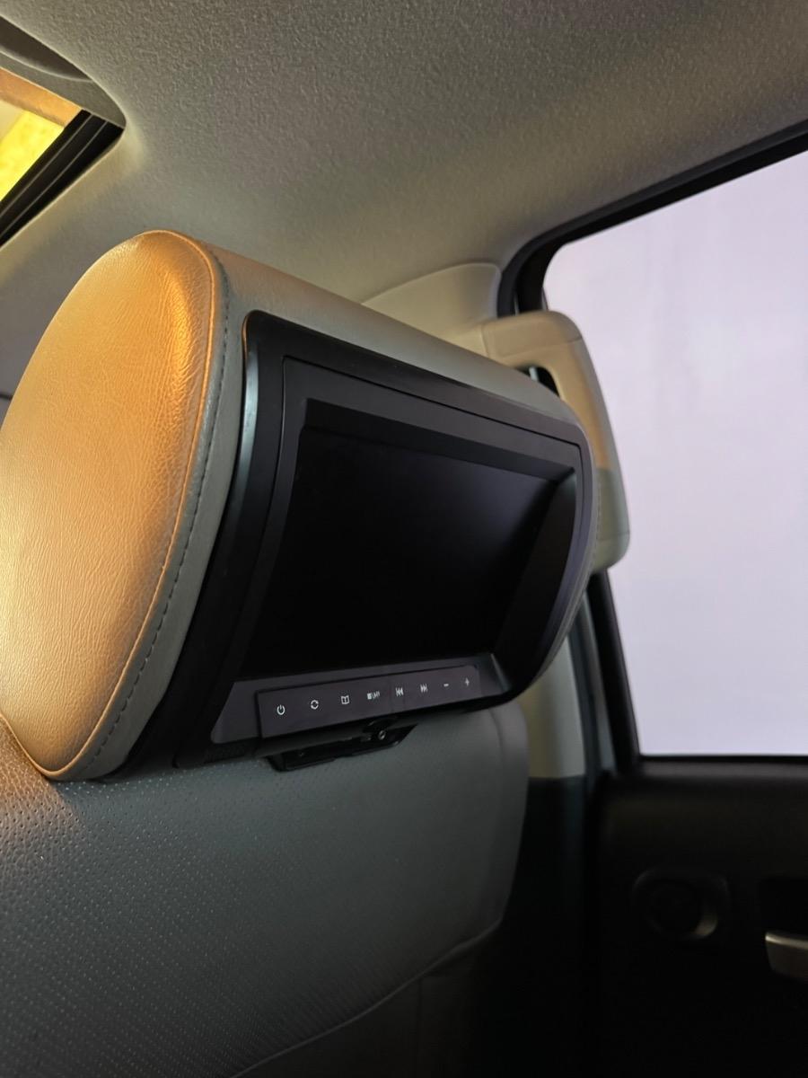 Toyota Tundra 4WD Truck CrewMax 5.7L FFV V8 6-Spd AT LTD (Natl) 2012