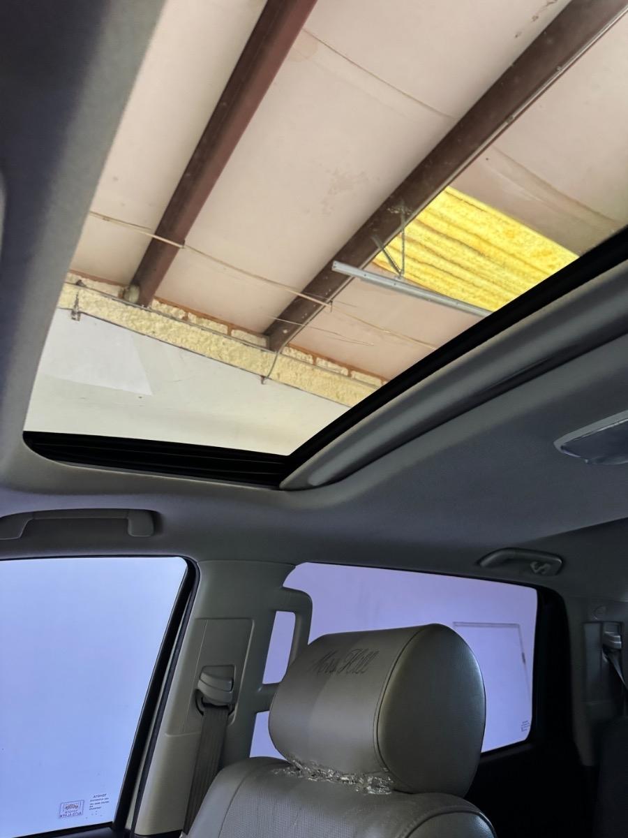 Toyota Tundra 4WD Truck CrewMax 5.7L FFV V8 6-Spd AT LTD (Natl) 2012