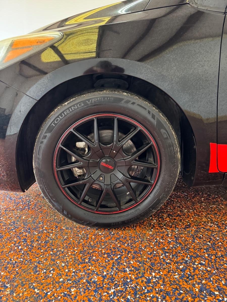 Kia Forte Koup 2dr Cpe Auto EX 2015