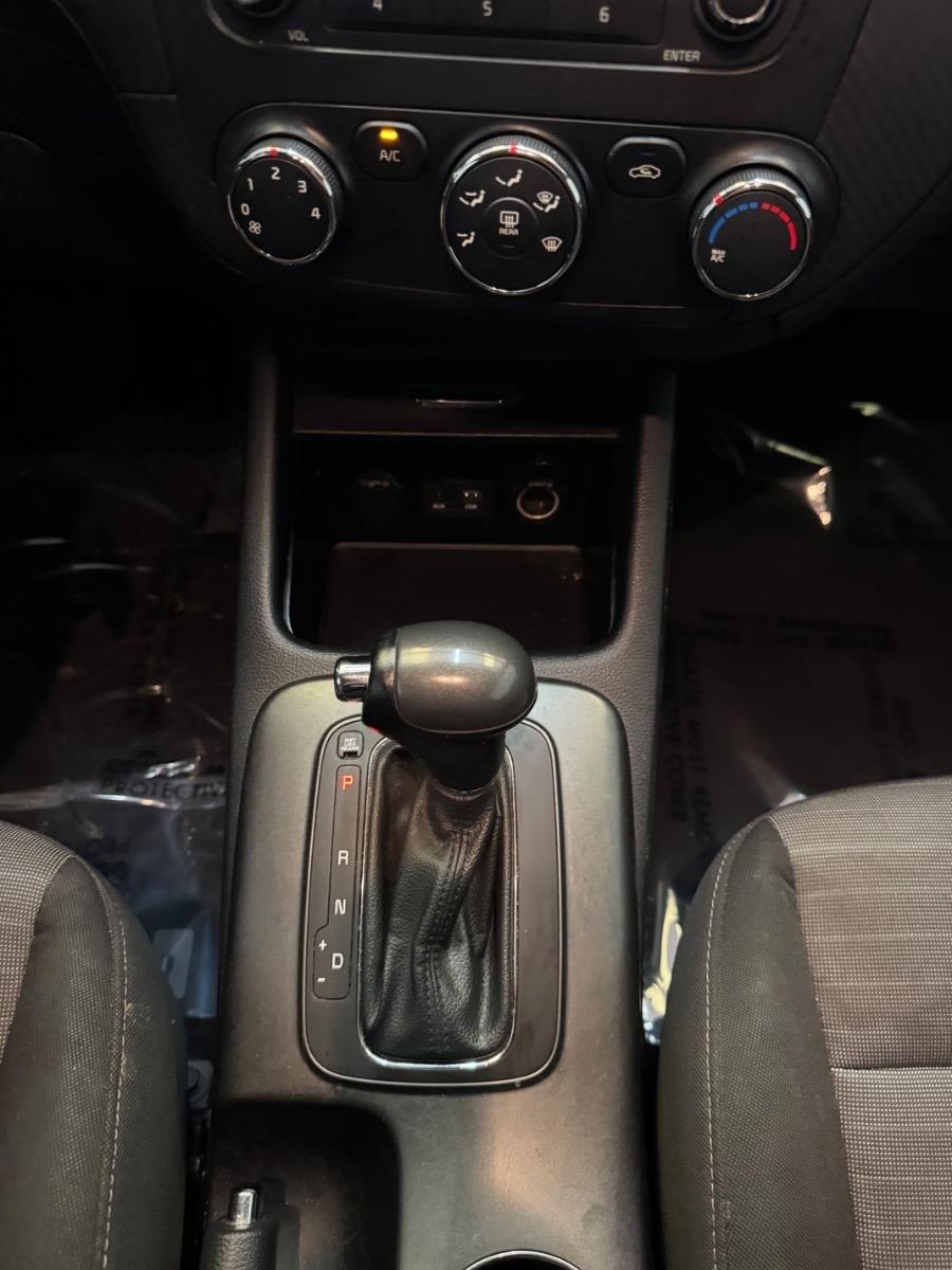 Kia Forte Koup 2dr Cpe Auto EX 2015