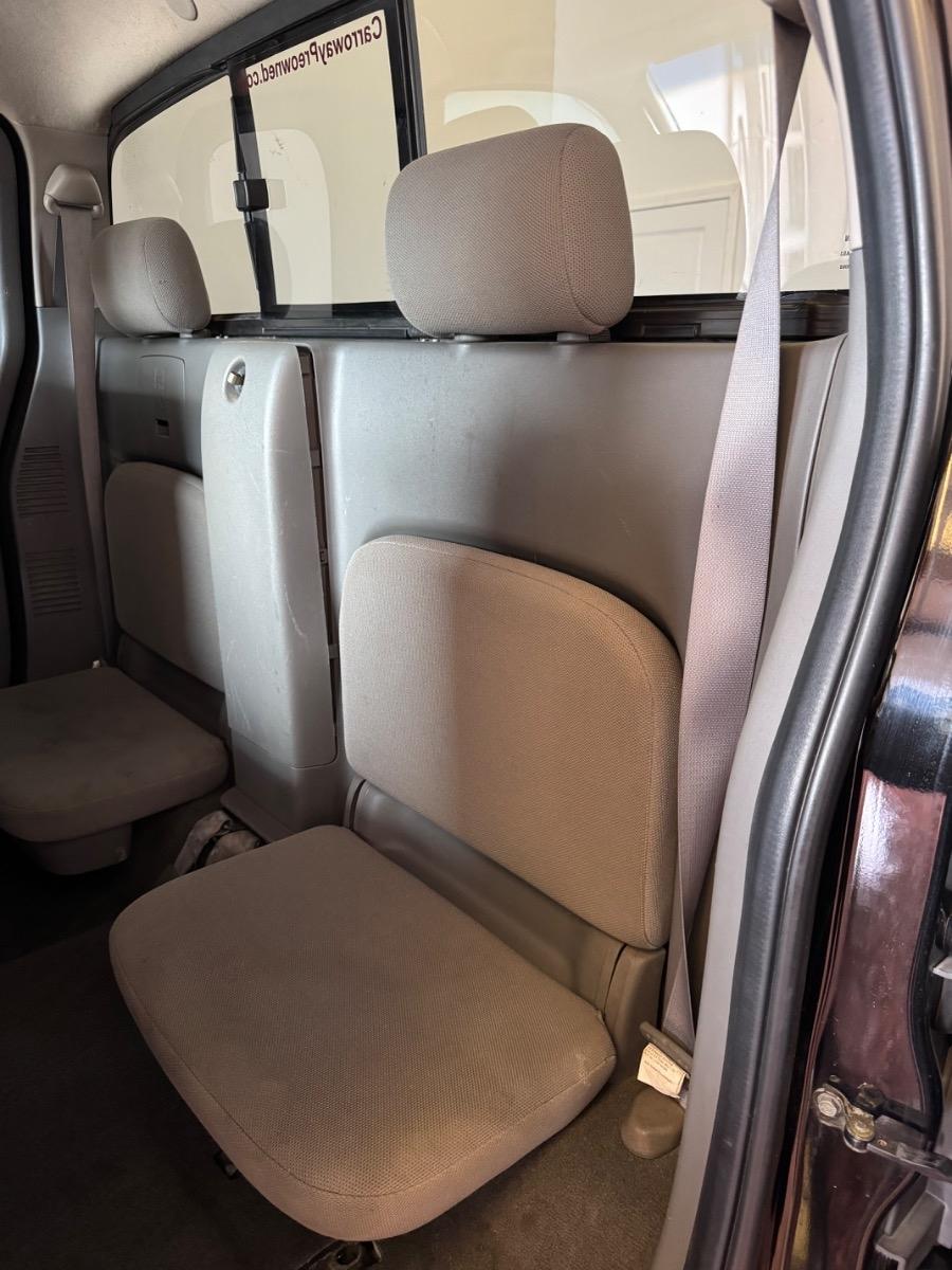 Nissan Frontier 2WD King Cab Auto XE 2007