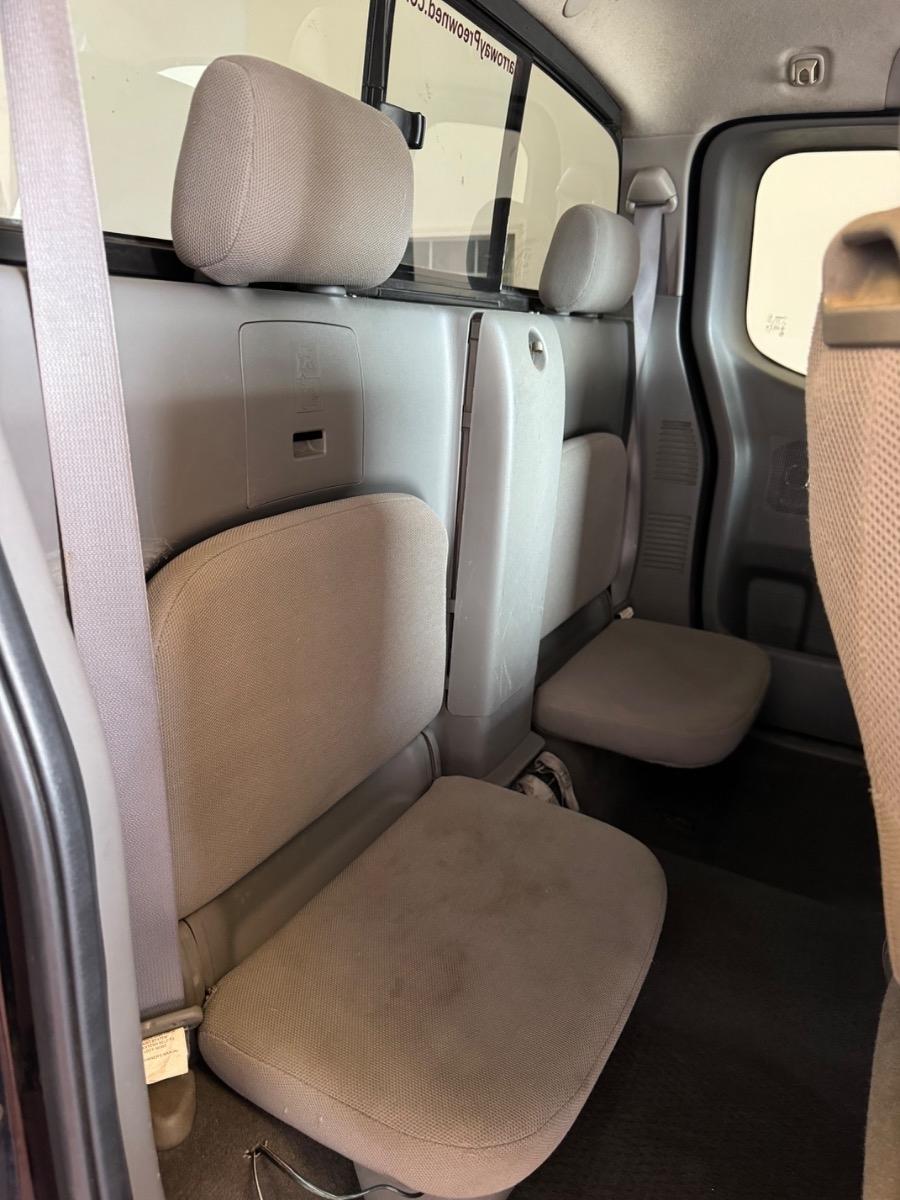 Nissan Frontier 2WD King Cab Auto XE 2007