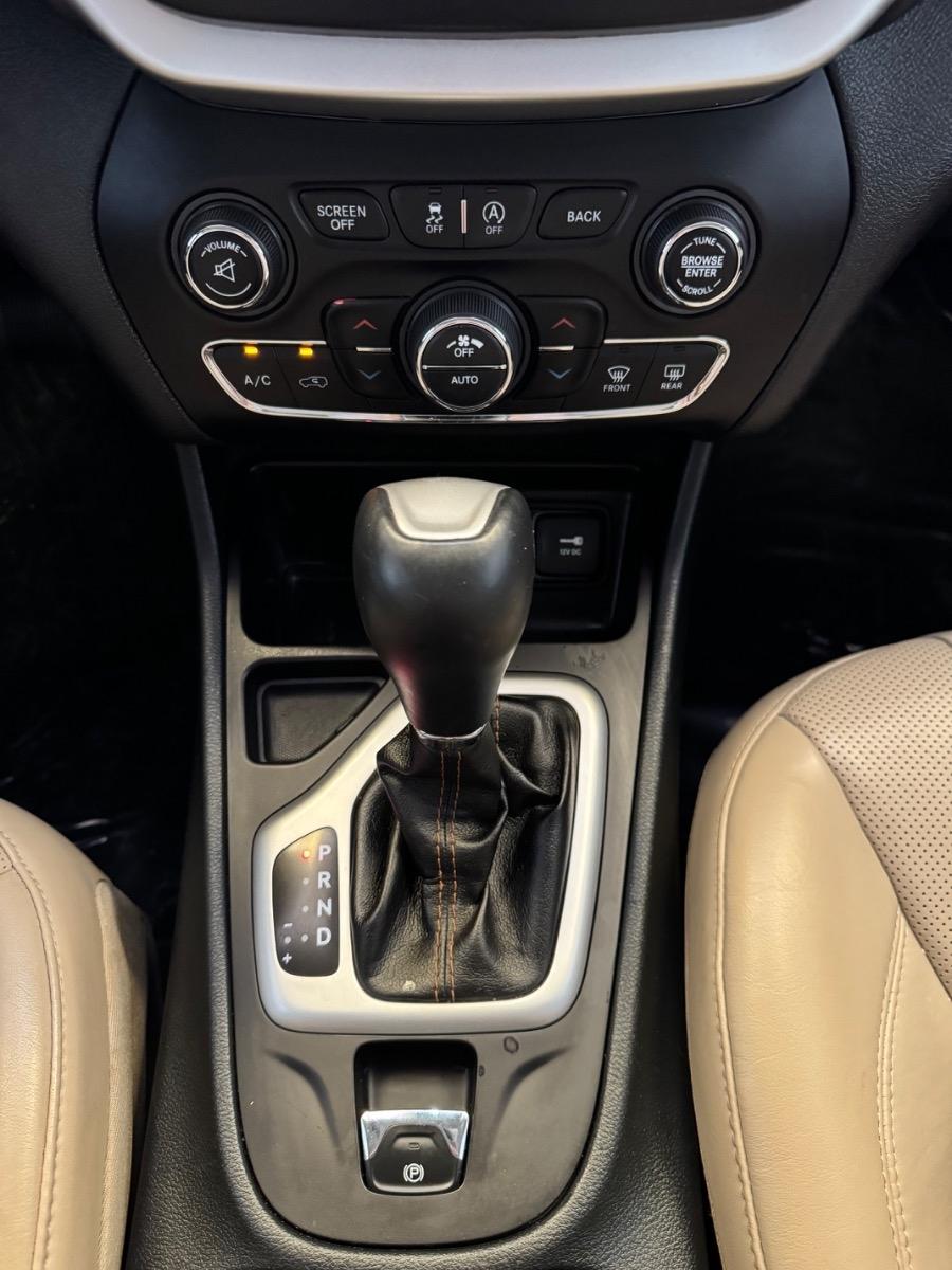 Jeep Cherokee FWD 4dr Limited 2015