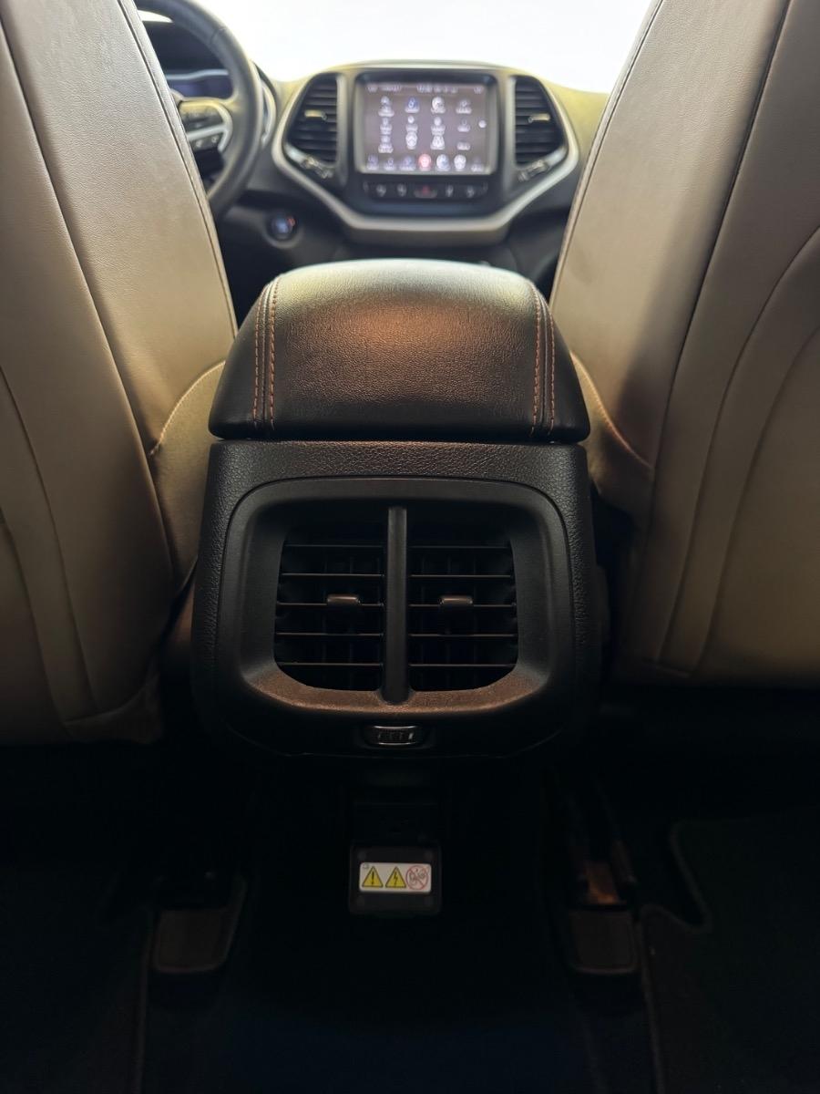 Jeep Cherokee FWD 4dr Limited 2015