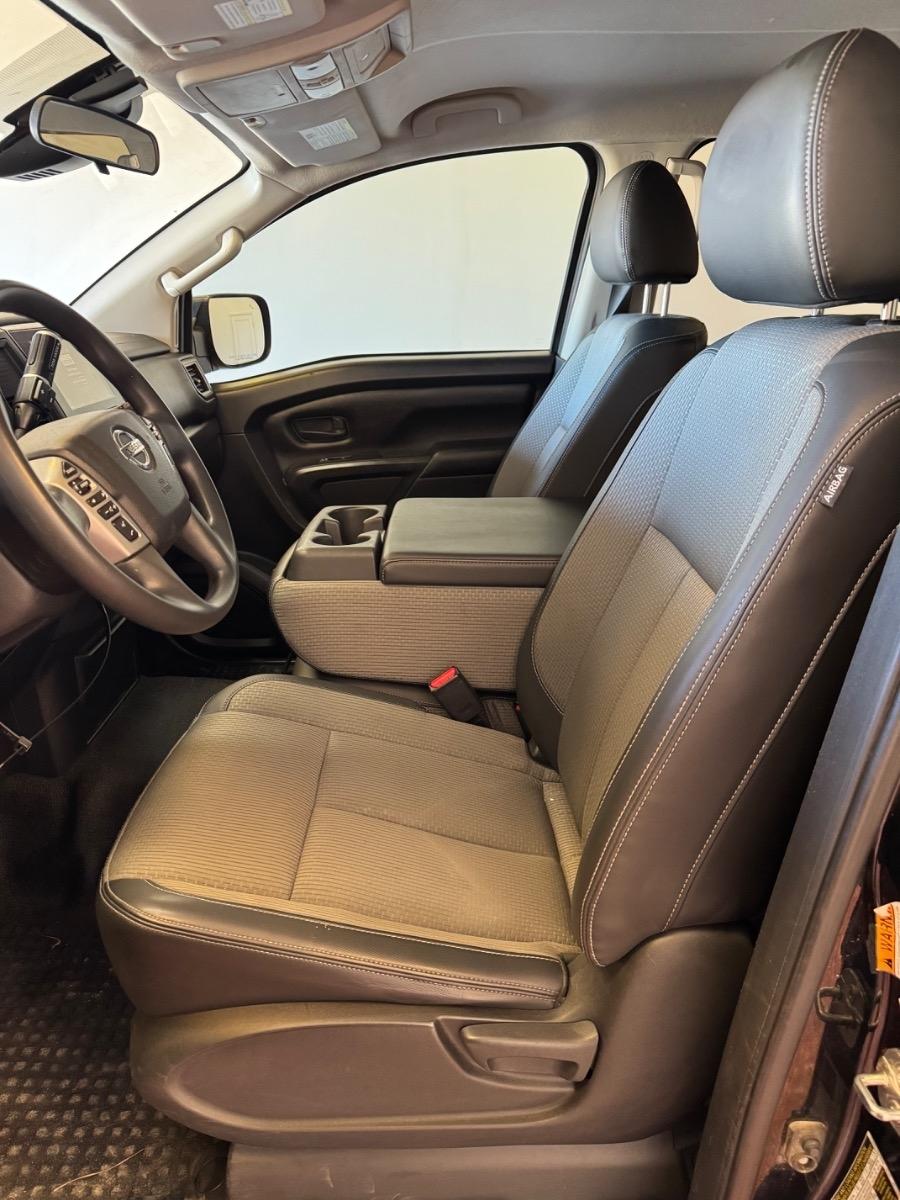 Nissan Titan 4x2 Crew Cab S 2021