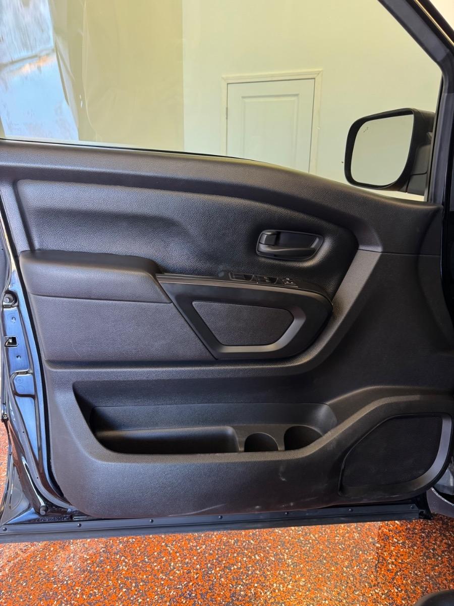 Nissan Titan 4x2 Crew Cab S 2021