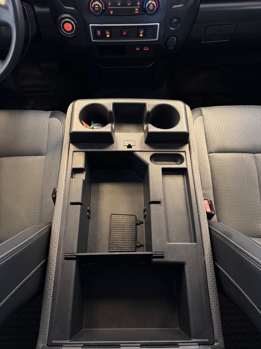 Nissan Titan 4x2 Crew Cab S 2021