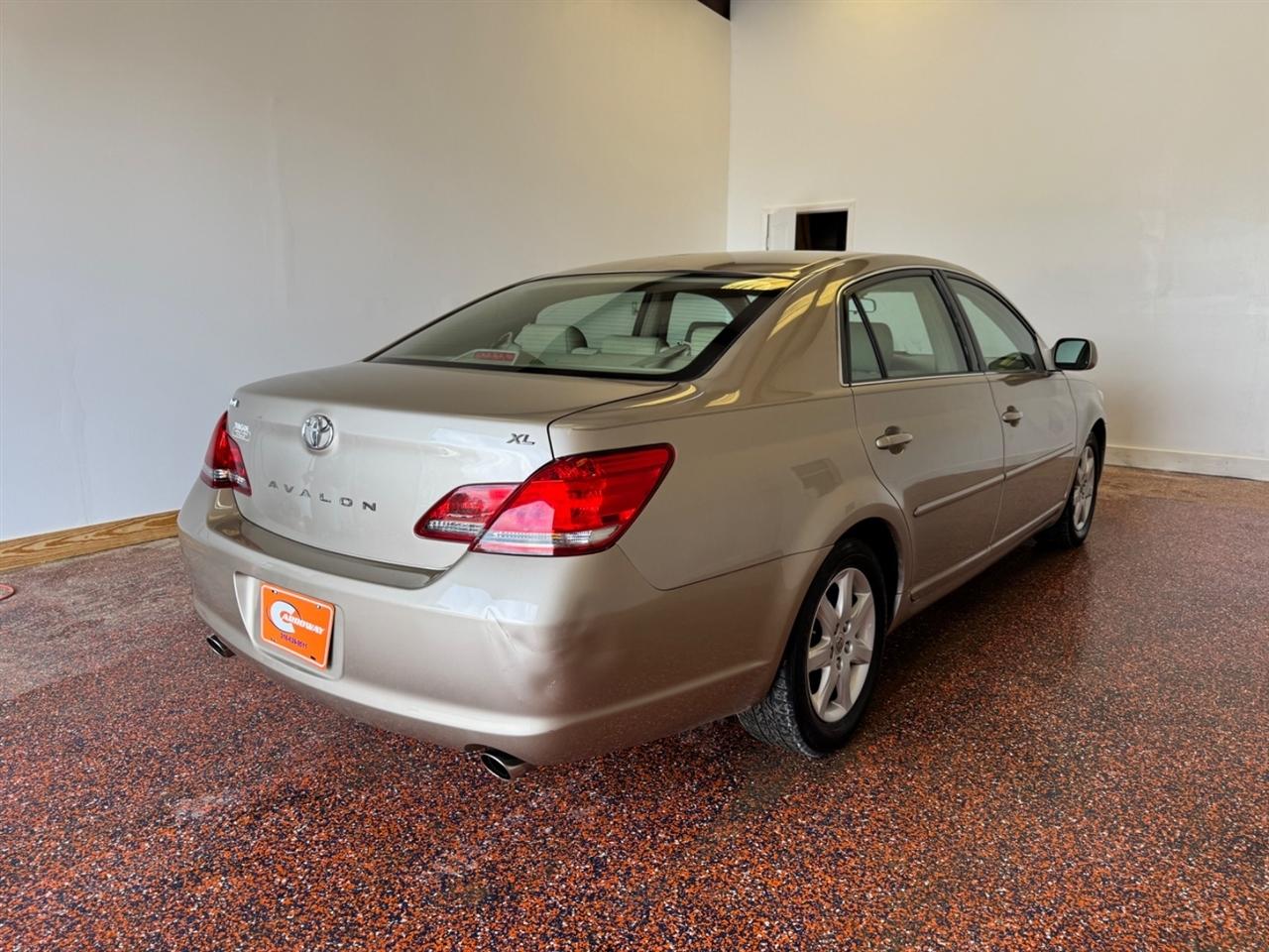 Toyota Avalon 4dr Sdn Touring (Natl) 2008