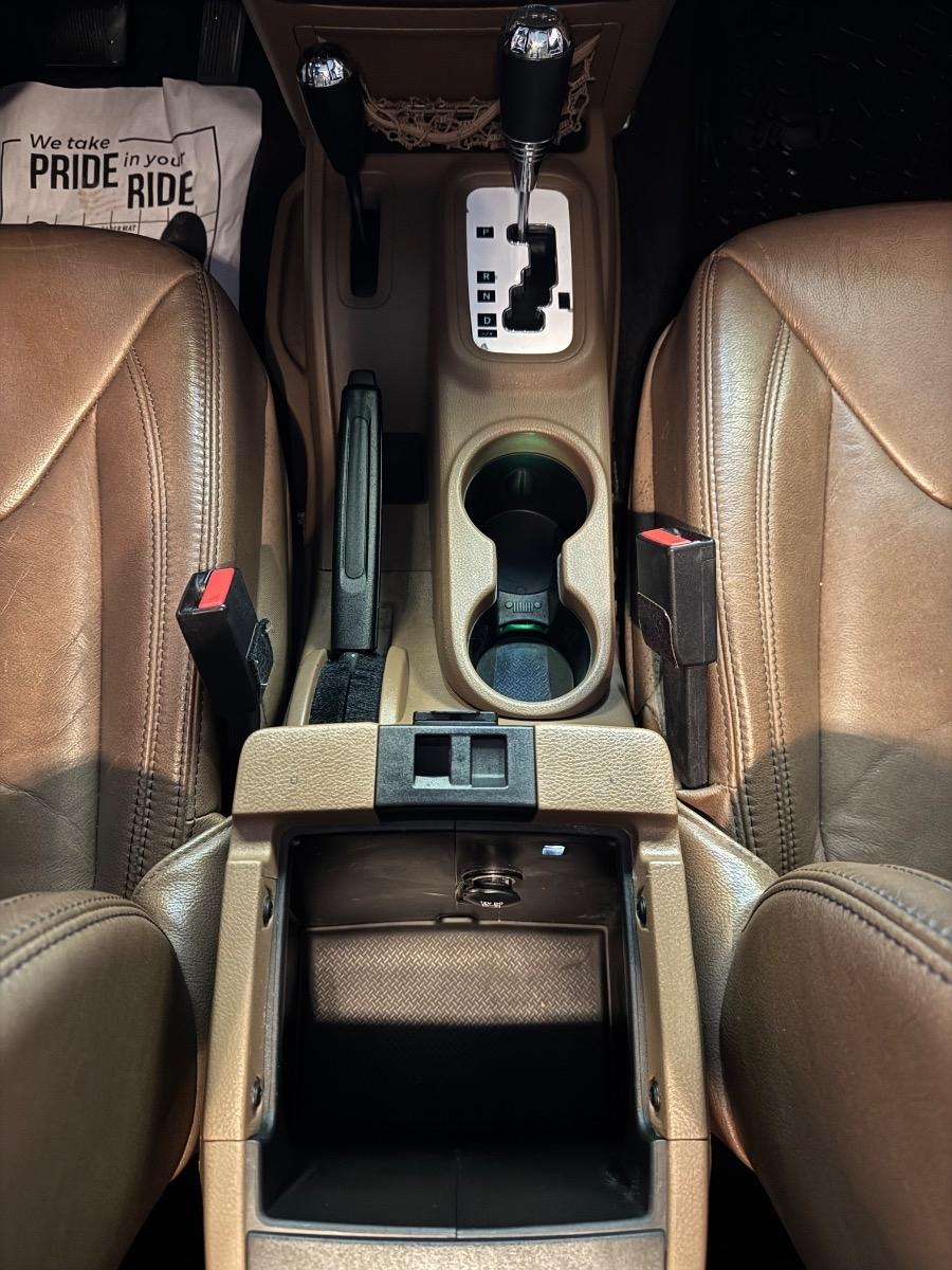 Jeep Wrangler Unlimited 4WD 4dr Sahara 2015