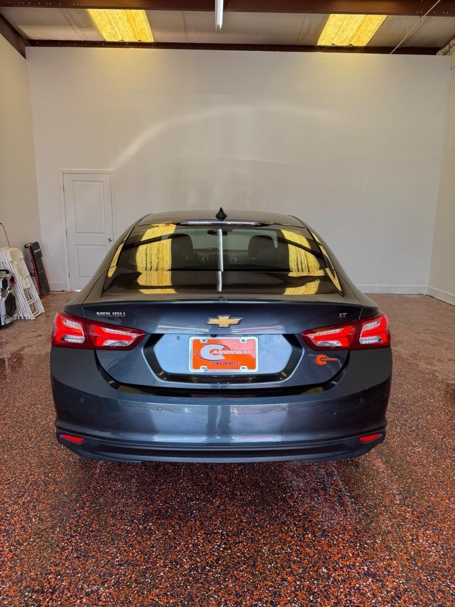 Chevrolet Malibu 4dr Sdn LT 2021
