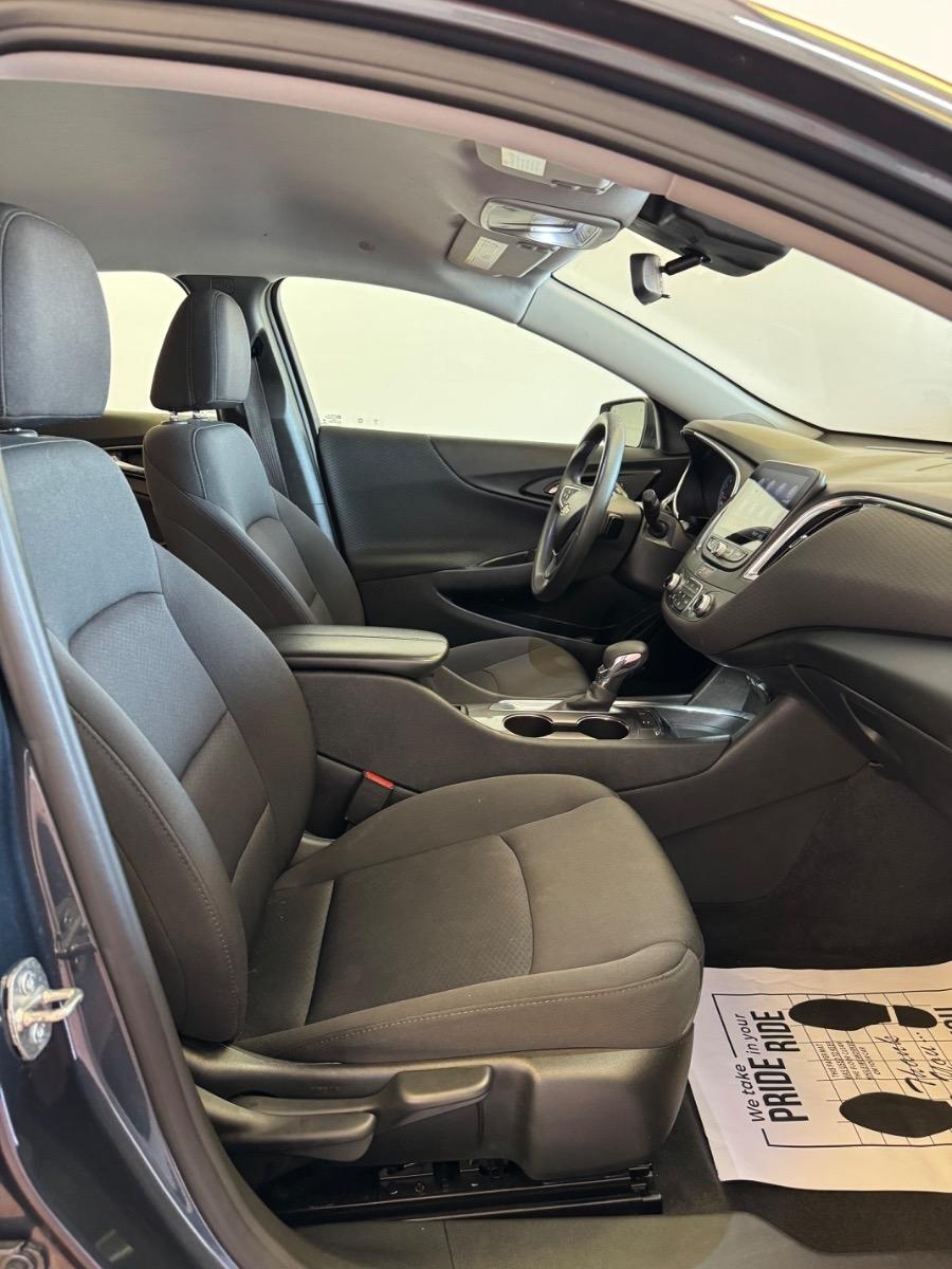 Chevrolet Malibu 4dr Sdn LT 2021