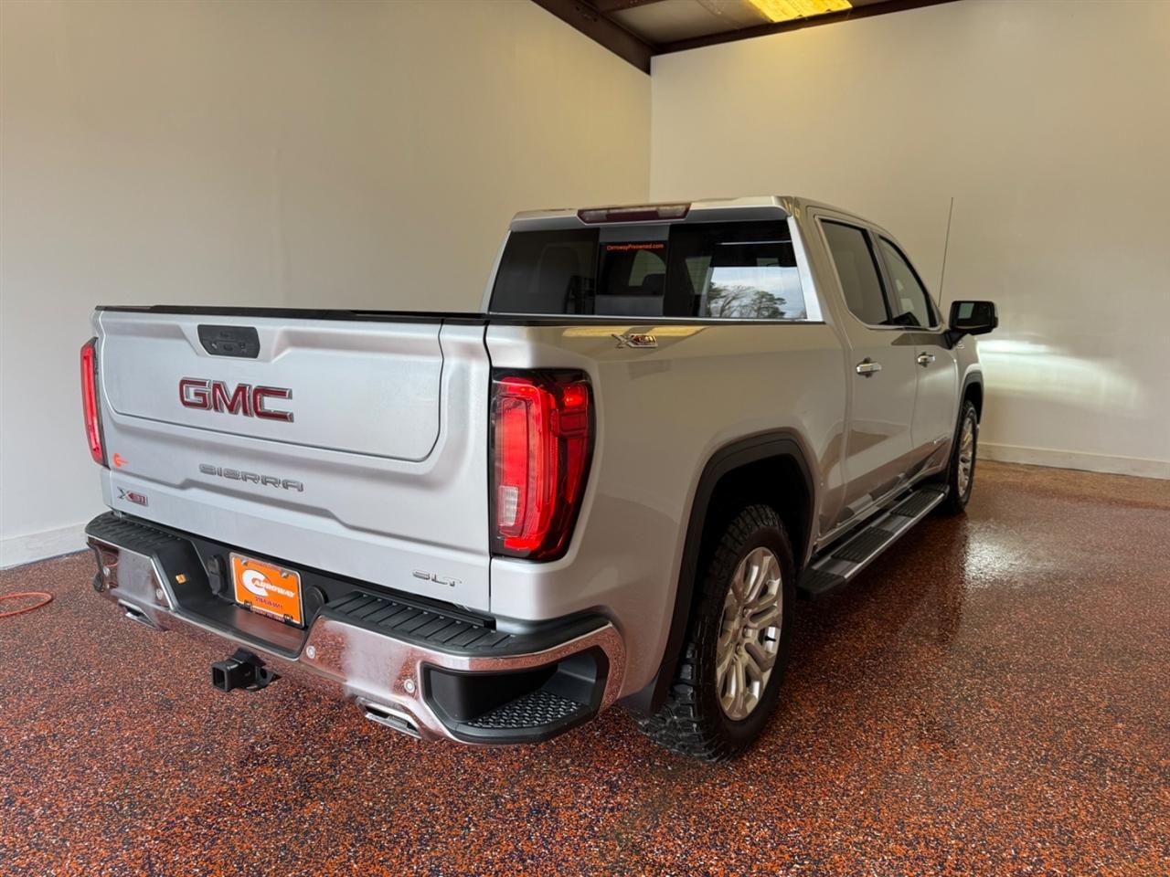 GMC Sierra 1500 4WD Crew Cab 147" SLT 2019