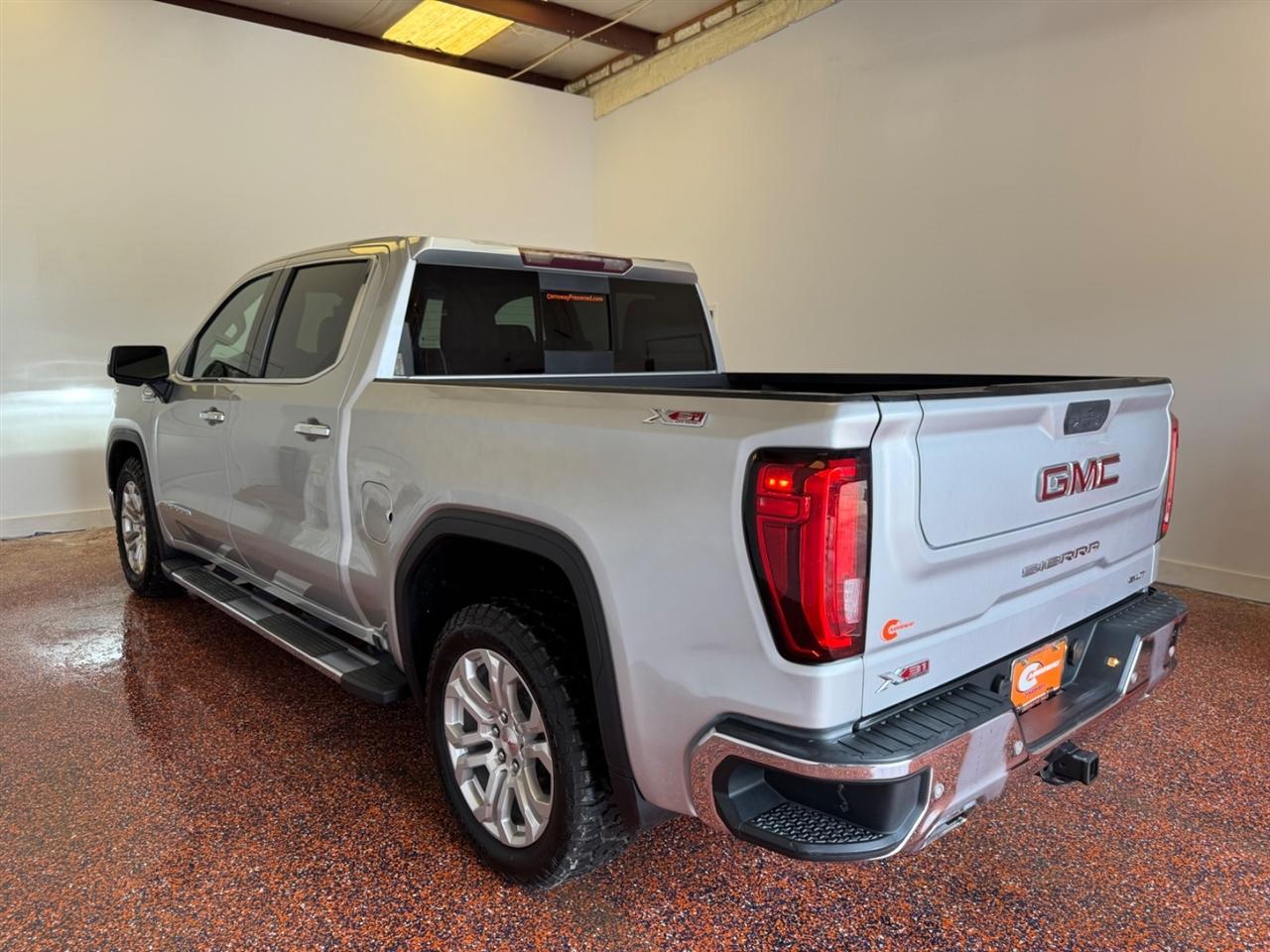 GMC Sierra 1500 4WD Crew Cab 147" SLT 2019