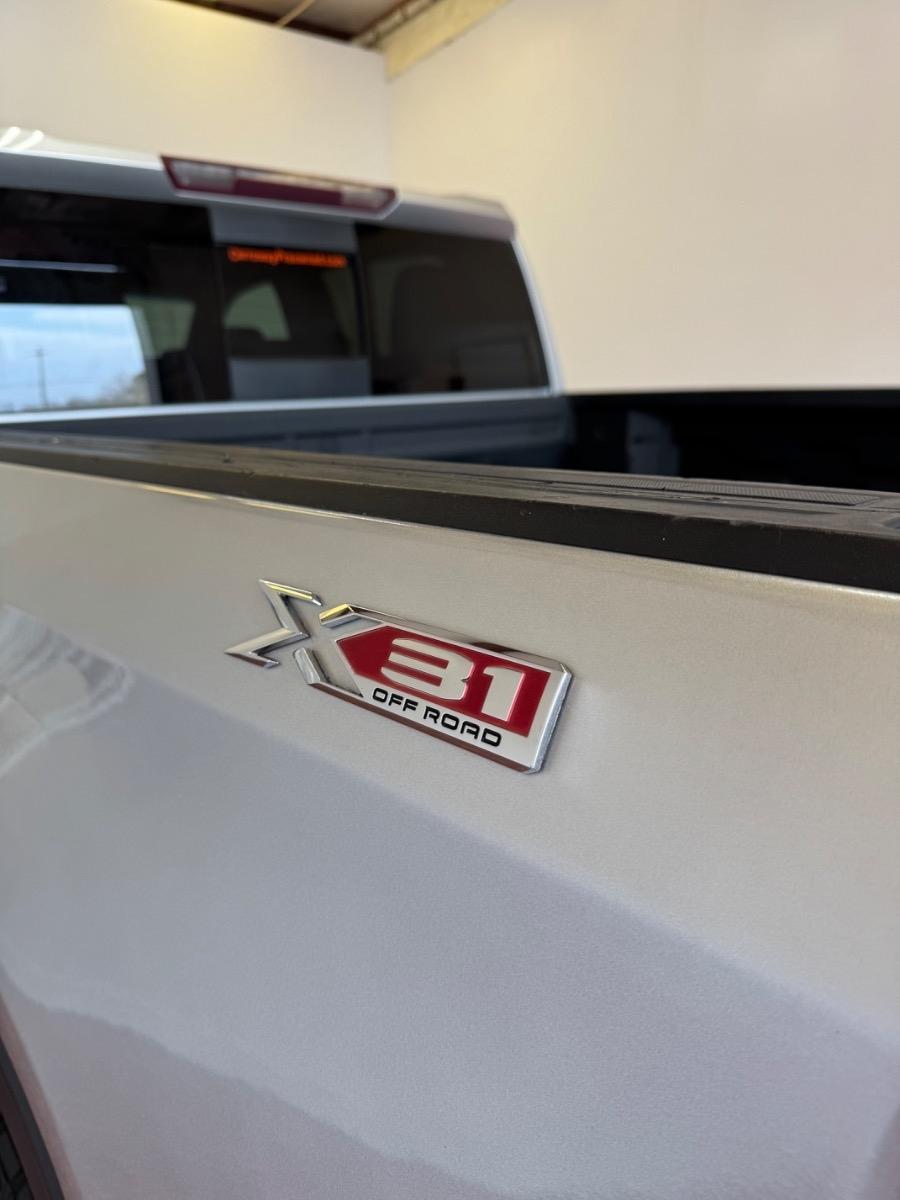 GMC Sierra 1500 4WD Crew Cab 147" SLT 2019