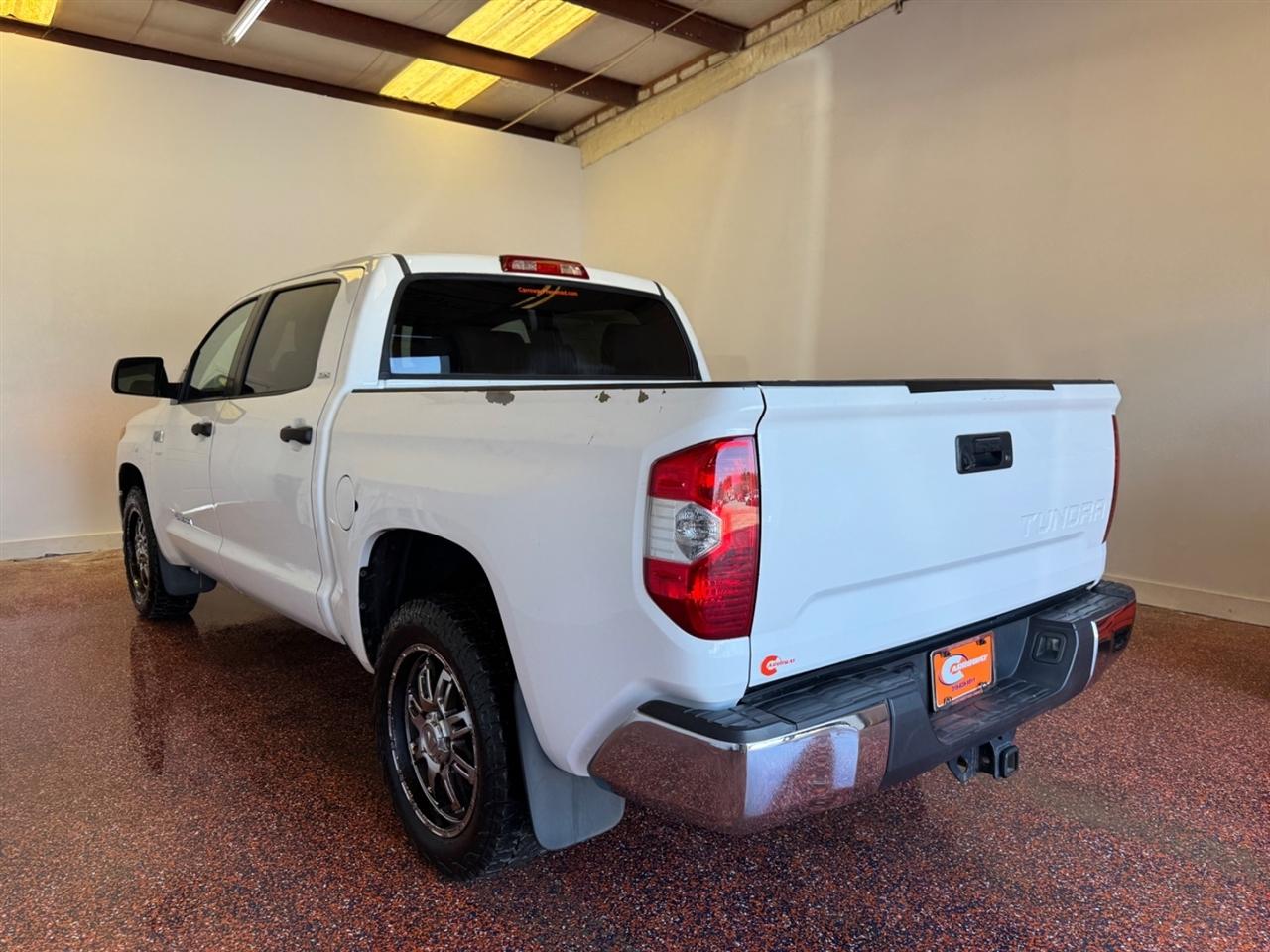Toyota Tundra 2WD Truck CrewMax 5.7L V8 6-Spd AT SR5 (Natl) 2014